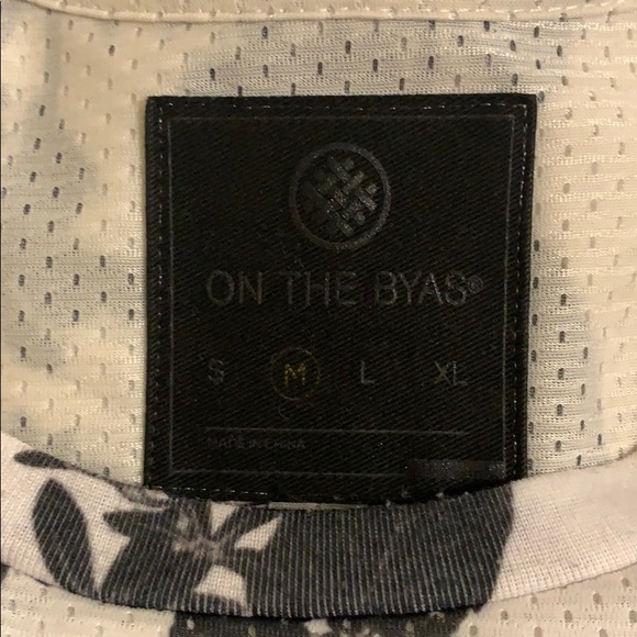 Black & White Floral Mesh T-shirt - Picture 3 of 3